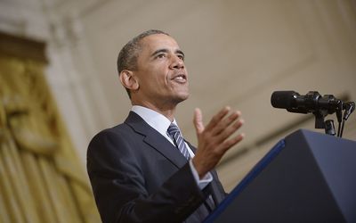 US President Barack Obama has unveiled what he called "the biggest, most important step ever taken" in tackling climate change.The aim of the revised Clean Power Plan is to cut greenhouse gas emissions from US power stations by nearly a third within 15 years. The measures will place significant emphasis on wind and solar power and other renewable energy sources.