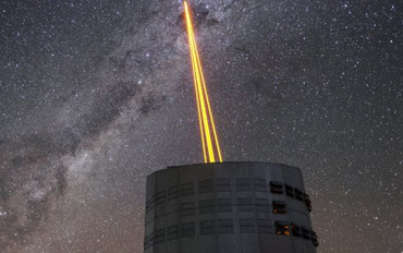 Astronomers create artificial star using lasers