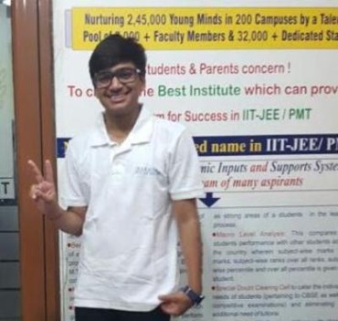 Delhi boy Deepanshu Jindal tops JEE Main 2016