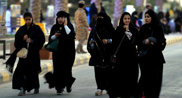 Saudi women file petition to end male guardianship system