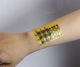 Scientists make recyclable self-healing electronic skin