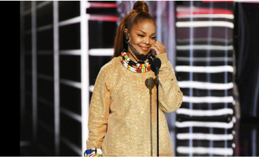 1st black woman to win Billboard Icon Award