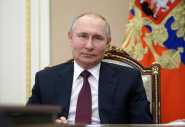 Russian President Putin signs law allowing him to stay in power till 2036